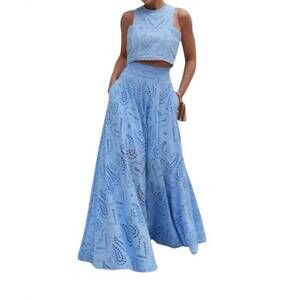 NEW LACE sleeveless crop top in blue